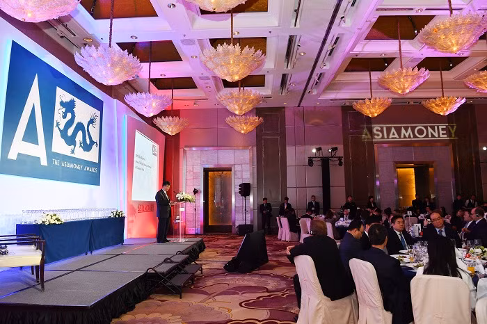 Toàn cảnh Lễ trao giải thưởng của Tạp chí Asiamoney. Toàn cảnh Lễ trao giải thưởng của Tạp chí Asiamoney.