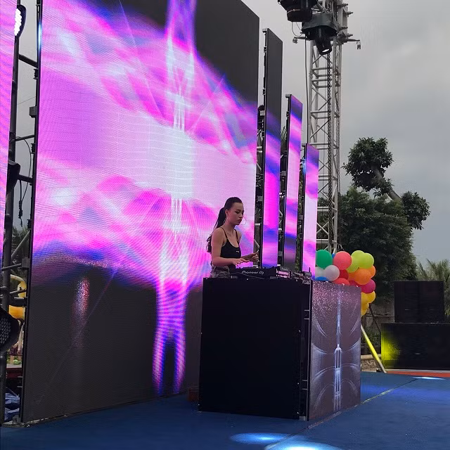 DJ Tit - cô nàng DJ đình đám nhất Việt Nam.