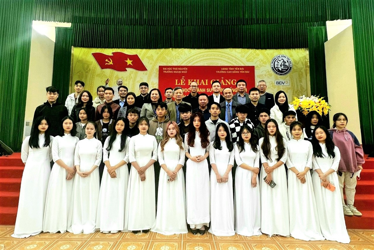 Lễ khai giảng lớp Sư phạm Tiếng Anh tại tỉnh Yên Bái vào tháng 2/2023. Ảnh: NVCC. Lễ khai giảng lớp Sư phạm Tiếng Anh tại tỉnh Yên Bái vào tháng 2/2023. Ảnh: NVCC.