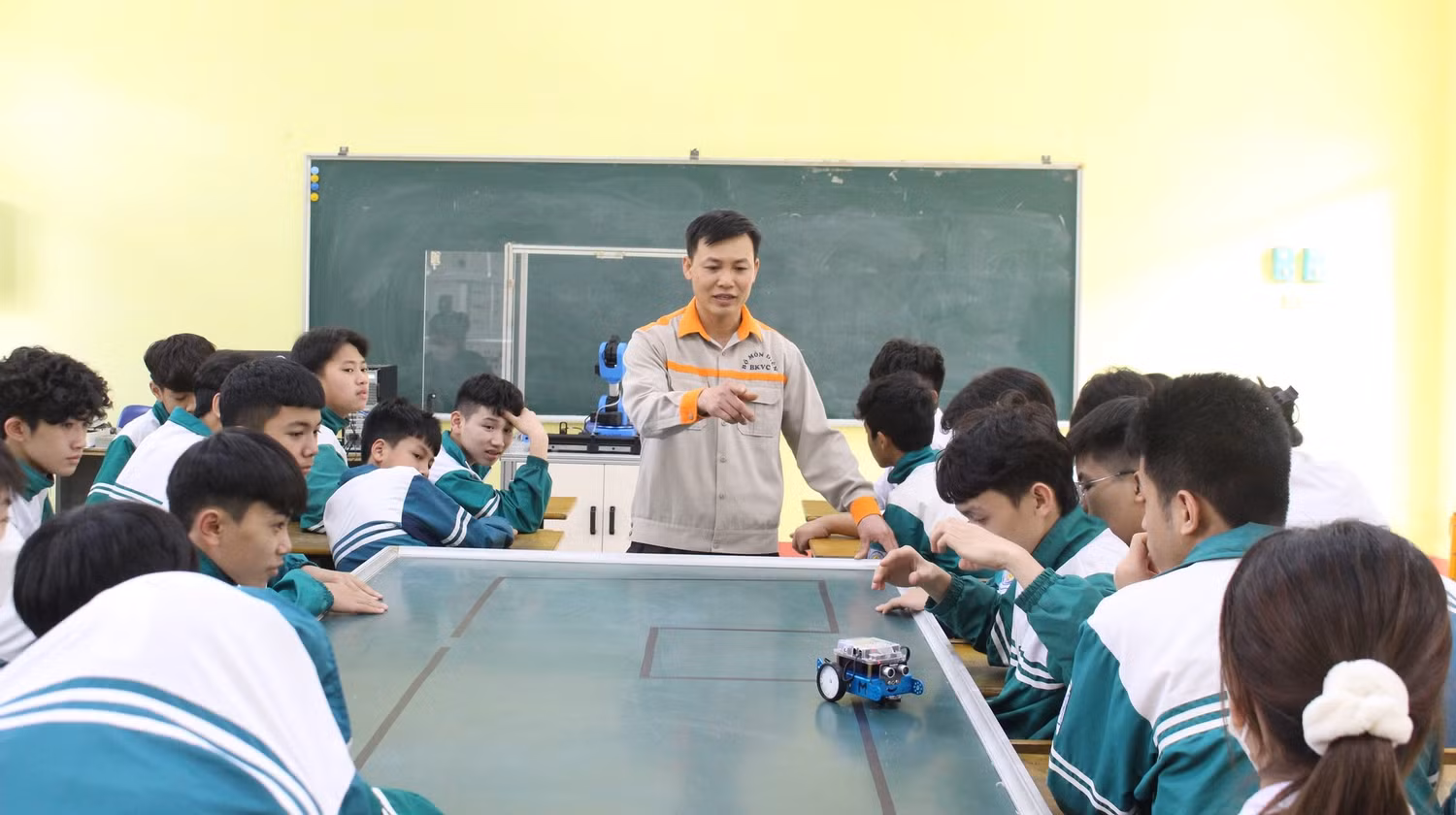 Trường Cao đẳng Bắc Kạn tư vấn nghề cho học sinh trung học cơ sở. Ảnh: Facebook nhà trường. Trường Cao đẳng Bắc Kạn tư vấn nghề cho học sinh trung học cơ sở. Ảnh: Facebook nhà trường.