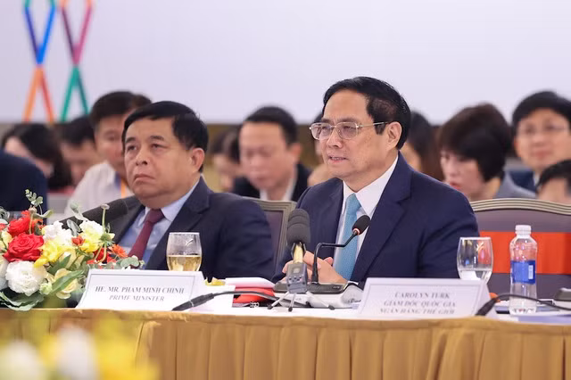 Thủ tướng khẳng định Chính phủ Việt Nam tiếp tục cam kết mạnh mẽ về tạo mọi điều kiện thuận lợi để các doanh nghiệp phát triển. Ảnh: VGP. Thủ tướng khẳng định Chính phủ Việt Nam tiếp tục cam kết mạnh mẽ về tạo mọi điều kiện thuận lợi để các doanh nghiệp phát triển. Ảnh: VGP.