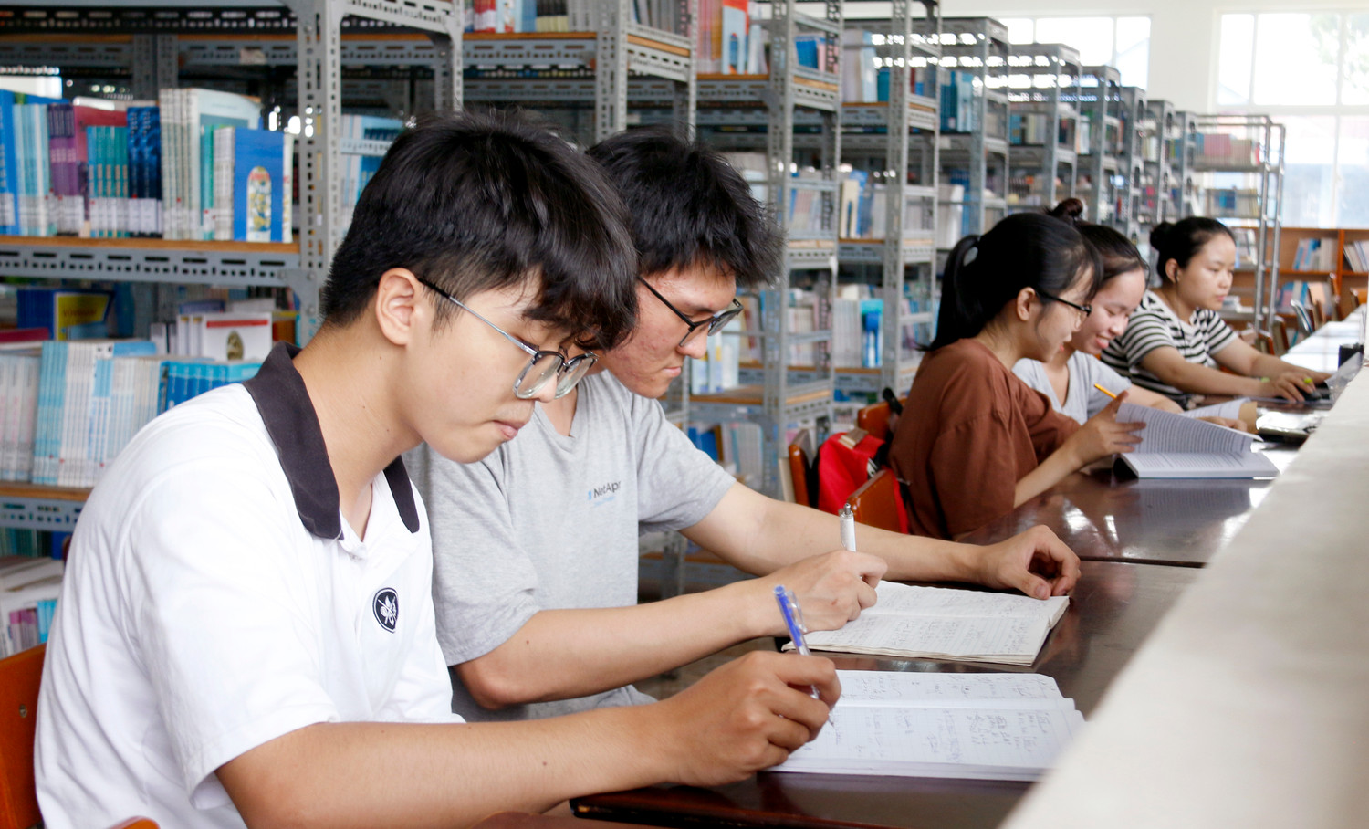 Trường Đại học Thủ Dầu Một đã sớm áp dụng khung pháp lý tự chủ vào thực tiễn xây dựng và phát triển. Ảnh: Mộc Trà. Trường Đại học Thủ Dầu Một đã sớm áp dụng khung pháp lý tự chủ vào thực tiễn xây dựng và phát triển. Ảnh: Mộc Trà.