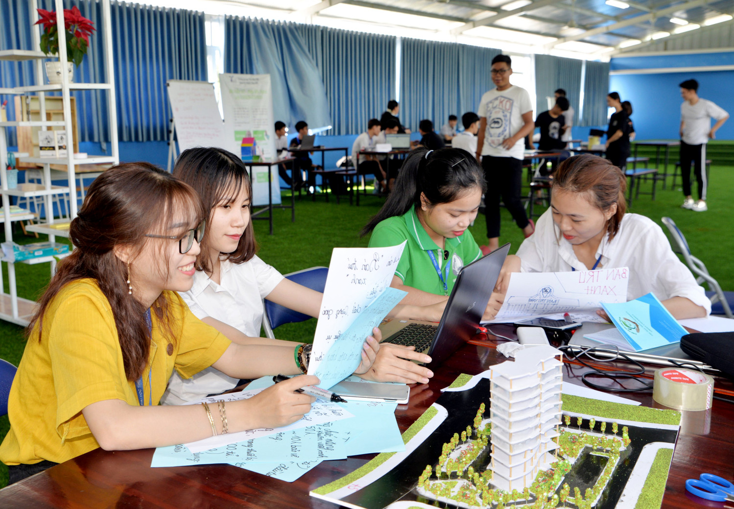 Trường Đại học Thủ Dầu Một đã trở thành trường đại học đa ngành, đa lĩnh vực, phát triển theo mô hình đại học tiên tiến, từ tiền thân là Trường Cao đẳng Sư phạm Bình Dương. Ảnh: Nhà trường cung cấp. Trường Đại học Thủ Dầu Một đã trở thành trường đại học đa ngành, đa lĩnh vực, phát triển theo mô hình đại học tiên tiến, từ tiền thân là Trường Cao đẳng Sư phạm Bình Dương. Ảnh: Nhà trường cung cấp.
