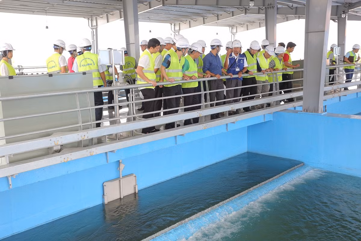 Sở Xây dựng Hà Nội cho biết, thành phố đang triển khai các biện pháp cần thiết để đến năm 2020 các khu vực trên toàn địa bàn Hà Nội đều được đấu nối sử dụng nguồn nước sạch chất lượng châu Âu.