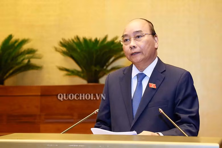 Thủ tướng Nguyễn Xuân Phúc trả lời chất vấn tại Quốc hội. ảnh: quochoi.vn