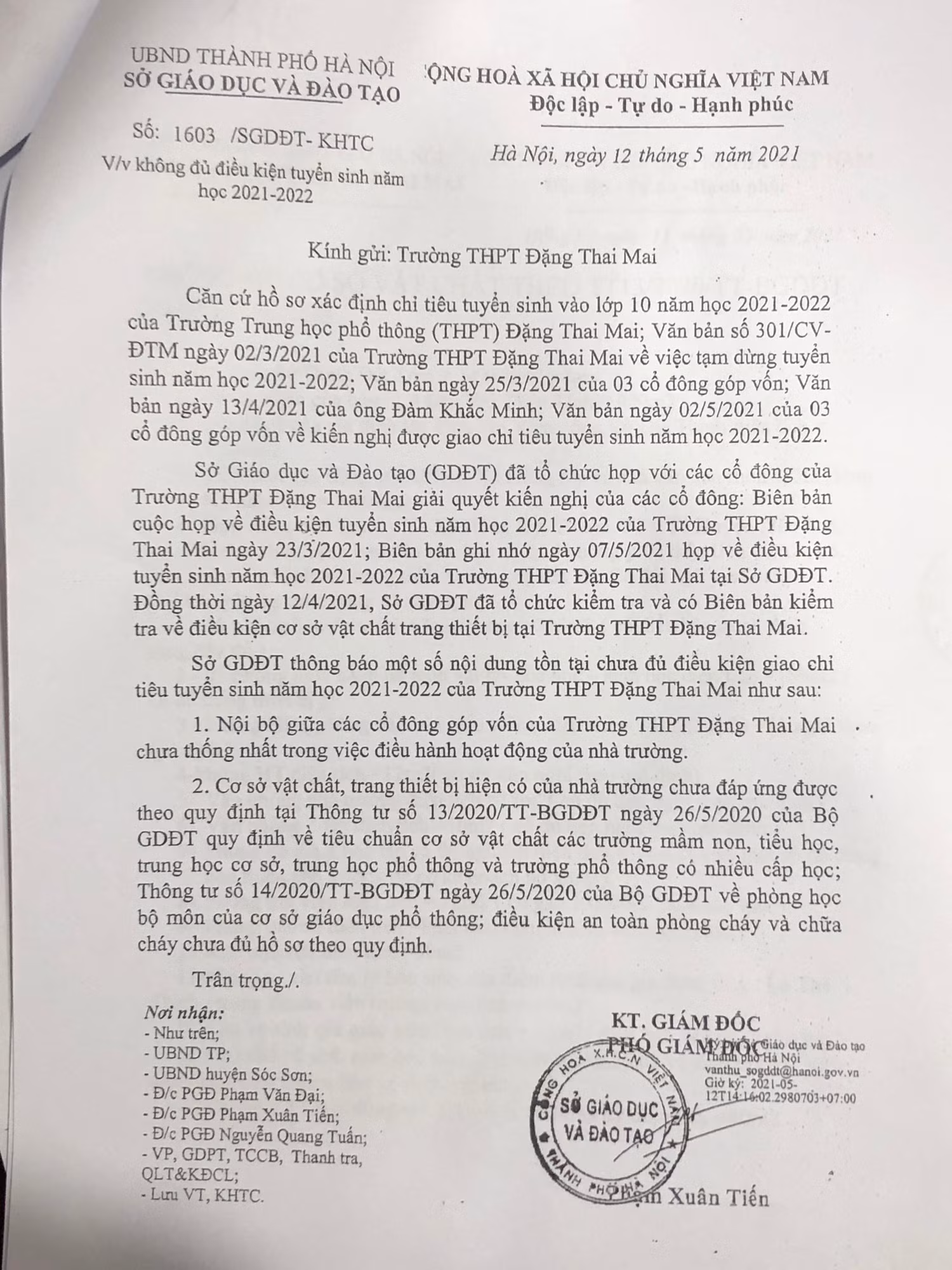 Công văn về việc "không đủ điều kiện tuyển sinh năm 2021-2022" của Sở Giáo dục Hà Nội gửi cho Trường Trung học phổ thông Đặng Thai Mai. Ảnh: Trung Dũng
