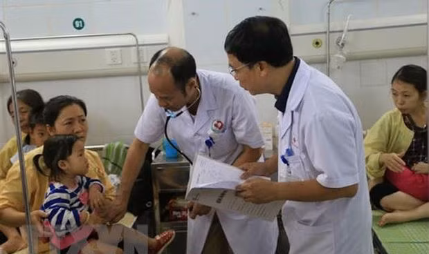 Liên minh "ma quỷ" trong bếp ăn các trường học (1) ảnh 3
