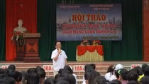 Dạy Văn bây giờ mà chỉ dựa vào sách là thua rồi! ảnh 2