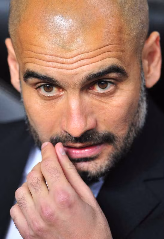 6) Thất bại đồng nghĩa Pep Guardiola sẽ không ở lại Nou Camp: Trong một mùa giải mà Barca đang cố gắng bám đuổi Real Madrid ở La Liga và đã lọt tới chung kết Cúp nhà vua, một thất bại tại Champions League có thể ảnh hưởng rất lớn tới động lực ở lại Catalan của Pep Guardiola, người đã trì hoãn gia hạn hợp đồng khiến tương lai hết sức mơ hồ. Rất khó để biết Pep đang nghĩ gì, bởi kể cả Barca có đoạt cú ăn ba trong mùa này thì biết đâu ông vẫn sẽ ra đi?