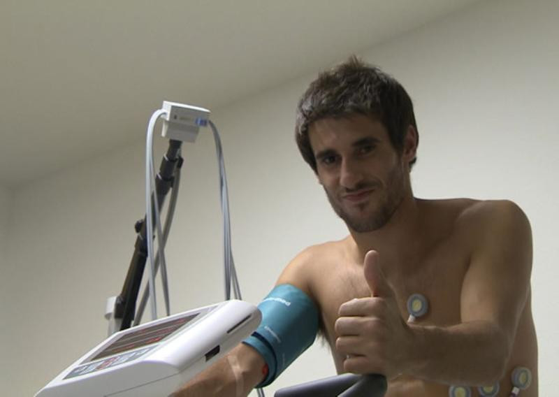 5. Bundesliga – Javi Martinez (từ Athletic Bilbao tới Bayern Munich, tháng 8/2012 – 35 triệu bảng): Martinez là cầu thủ đắt nhất trong lịch sử 50 năm của Bundesliga sau khi đặt bút ký hợp đồng với Bayern vào 29/8/2012. Tại Bilbao, Martinez thi đấu từ năm 2006 và trở thành cầu thủ chính thức từ mùa 2007. Anh là động lực chính của hàng tiền vệ Bilbao và mùa giải trước còn đá trung vệ cho đội bóng xứ Basque, giúp Bilbao về nhì ở Copa del Rey mùa 08-09 và 11-12 cùng ngôi Á quân Europa League mùa trước.