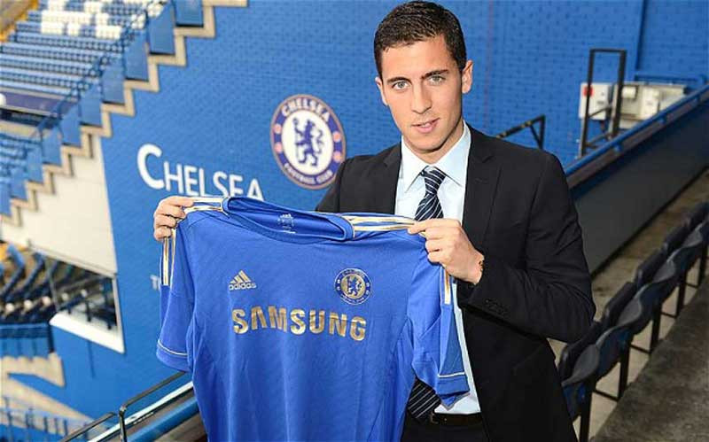 Dự đoán 10: Sau trận chung kết, Eden Hazard sẽ viết trên Twitter rằng “Tôi sẽ ký với nhà vô địch EURO 2012”. Tuy nhiên anh sẽ phải xóa nó chỉ nửa tiếng sau vì chợt nhận ra rằng điều đó không thể xảy ra.