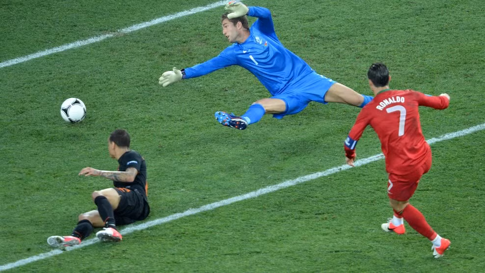 Bàn thắng thứ hai của Ronaldo.