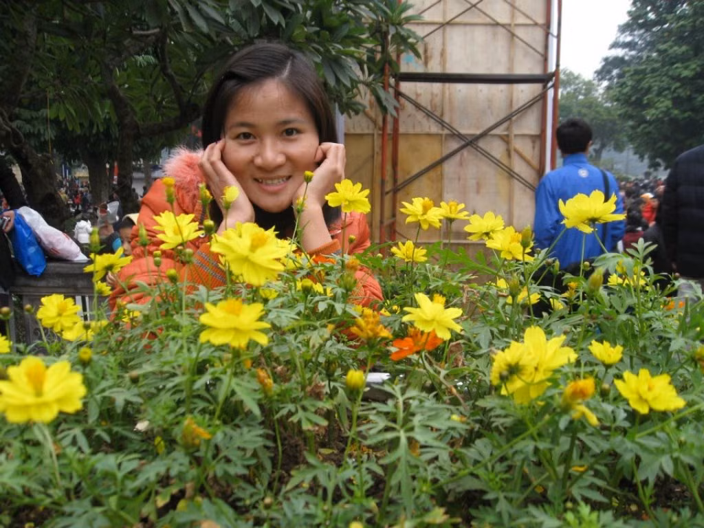 Sở thích của Sen là đi du lịch, tụ tập bạn bè, nghe nhạc và mua sắm