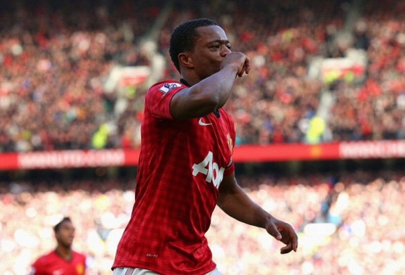 2 bàn của Robin Van Persie và Patrice Evra là đủ để Arsenal rời Old Trafford với đôi bàn tay trắng, tuy nhiên với Sir Alex trận đấu này thật sự kỳ quặc vì nó chẳng giống như cách ông thắng Arsenal ngày xưa.