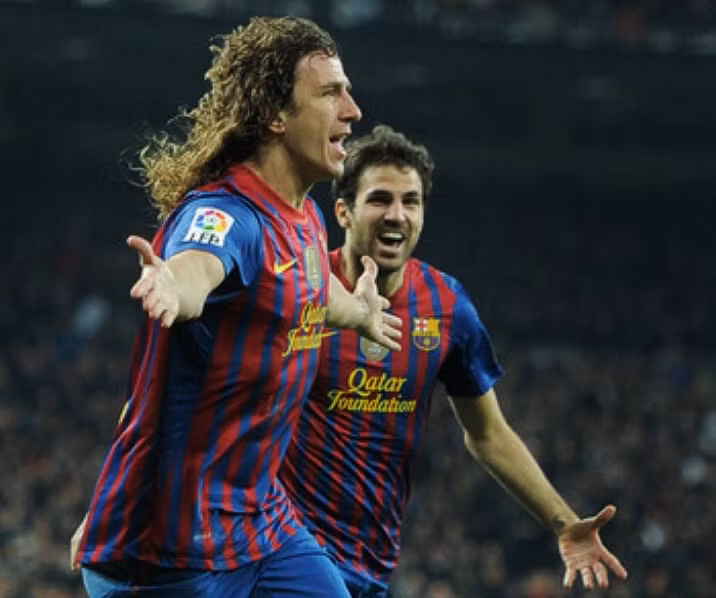 1. Loại Real Madrid khỏi Copa del Rey 2011/12: Barcelona không vô địch La Liga mùa giải 2011/12, nhưng họ vẫn kịp khiến Real Madrid thất bại trong việc đoạt một cú đúp trong năm. Cristiano Ronaldo giúp Real dẫn trước ở lượt đi trận tứ kết, nhưng Carles Puyol và Eric Abidal giúp Barcelona giành chiến thắng chung cuộc trên đất địch. Ở trận lượt về dù Ronaldo và Benzema nổ súng phút cuối cho Real, nhưng Barca giành thắng lợi sau 2 lượt trận trước khi đoạt ngôi vô địch ở cuối mùa.