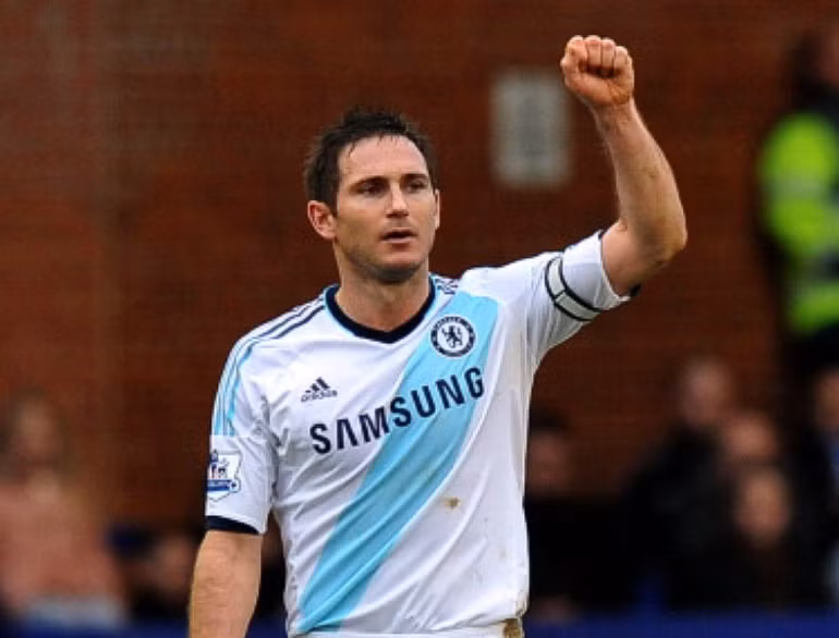 Lampard đã ghi hơn 5 bàn mỗi mùa trong 16 mùa giải liên tiếp. Lampard đã ghi hơn 5 bàn mỗi mùa trong 16 mùa giải liên tiếp.