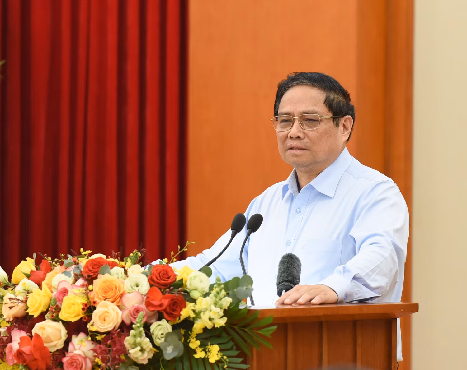 Ủy viên Bộ Chính trị, Thủ tướng Chính phủ Phạm Minh Chính, Trưởng Tiểu ban Kinh tế-Xã hội Đại hội XIV của Đảng phát biểu.