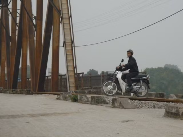 Cầu Đọ Xá (Xã Thanh Châu, TP Phủ Lý) đọ với tính mạng người dân Cầu Đọ Xá (Xã Thanh Châu, TP Phủ Lý) đọ với tính mạng người dân