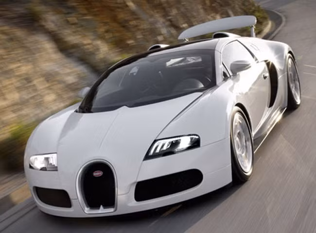 Theo một số nguồn tin cho biết, chiếc Bugatti thứ 2 tại Việt Nam đã cập bến Hải Phòng vào rạng sáng ngày 20/2. Đó là thông tin được đăng tải trên AutoPro.