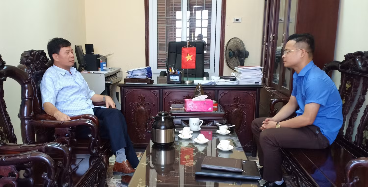 Ông Nguyễn Đình Tuy, Phó Chủ tịch Ủy ban nhân dân huyện Hoằng Hóa trao đổi với phóng viên. Ông Nguyễn Đình Tuy, Phó Chủ tịch Ủy ban nhân dân huyện Hoằng Hóa trao đổi với phóng viên.