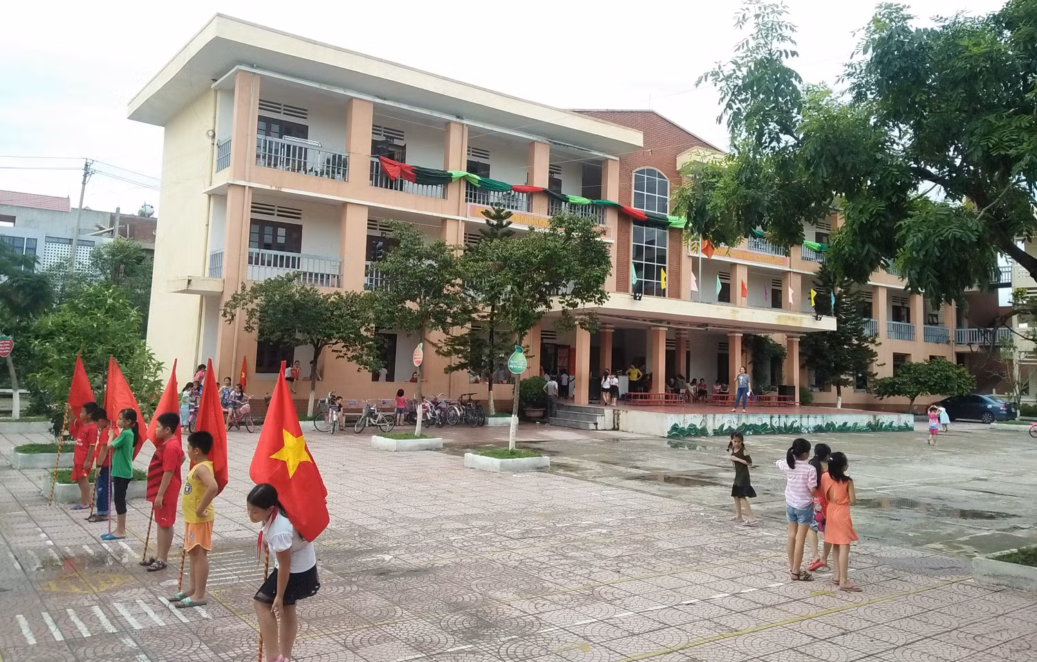 Nếu không có thêm trường lớp, cả chục nghìn học sinh Thanh Hóa sẽ học ở đâu? ảnh 2 Nếu không có thêm trường lớp, cả chục nghìn học sinh Thanh Hóa sẽ học ở đâu? ảnh 2