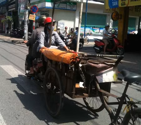 Người kéo xe.