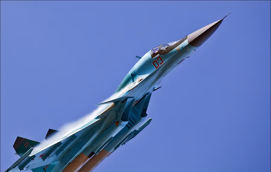 Tư lệnh Không quân Nga Alexander Zelin thì khẳng định rằng Su-34 có hiệu quả chiến đấu và tấn công tuyệt vời. Nó có thể thực hiện được những nhiệm vụ mà không phải thế hệ máy bay chiến đấu nào cùng loại trên thế giới cũng thực hiện được.