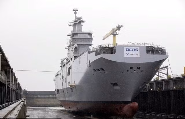 Tàu tấn công đổ bộ lớp Mistral Pháp chế tạo cho Nga Tàu tấn công đổ bộ lớp Mistral Pháp chế tạo cho Nga