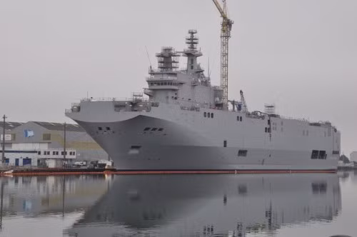 Tàu tấn công đổ bộ - tàu sân bay trực thăng lớp Mistral Pháp
