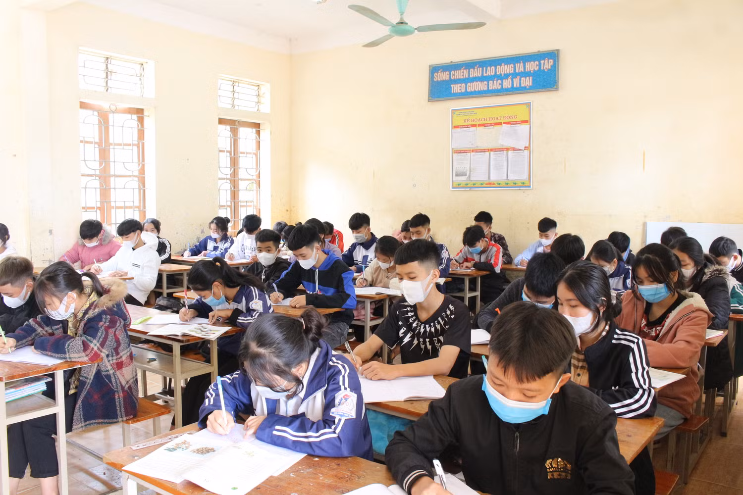 Lãnh đạo Phòng GD&amp;ĐT một số địa phương cho rằng, điểm mới trong quy định xét tốt nghiệp THCS trong Thông tư 31 có tính nhân văn và nhận được sự ủng hộ rất lớn. Ảnh: T.D