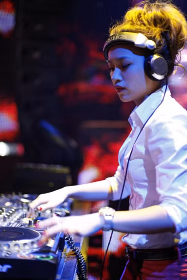 Tít dự định sau khi giải nghệ sẽ kinh doanh thời trang hoặc mở hàng ăn. Ảnh: Beat.