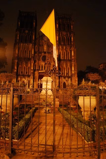 Nhà Thờ Lớn.