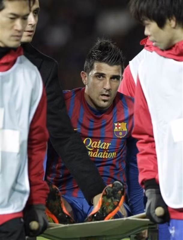 Nhưng chấn thương của David Villa có thể khiến họ mất vui, bởi biết đâu anh sẽ phải vắng mặt ở EURO 2012 Nhưng chấn thương của David Villa có thể khiến họ mất vui, bởi biết đâu anh sẽ phải vắng mặt ở EURO 2012