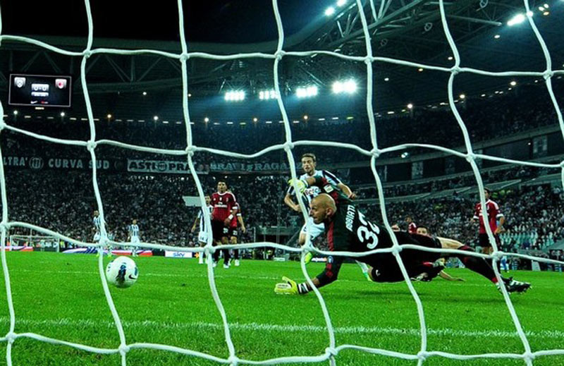 Và kết thúc một cách chính xác, dù Abbiati đã chạm tay vào bóng
