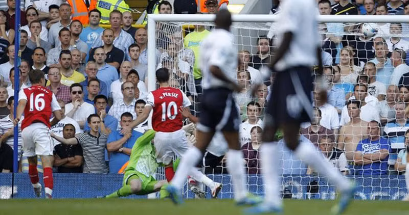 Ramsey san bằng tỷ số cho Arsenal