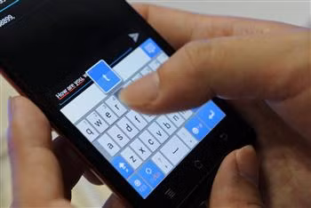 Quân đội Israel dùng hệ thống SMS để cảnh báo cho công chúng.