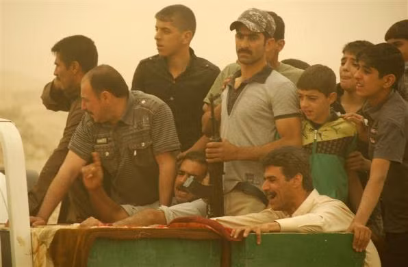 Các vụ đánh bom bất ngờ bùng phát tại các tỉnh, thành lớn của Iraq như thủ đô Baghdad, Kirkuk, Salaheddin, Anbar, Samarra, Baquba, Mosul, Taji. Tình trạng này làm dấy lên lo ngại về sự căng thẳng giữa các thành viên người Shi’ite, Sunni và người Kurds, về nguy cơ tiếp tục bùng phát bạo loạn sắc tộc tại Iraq.. Các vụ đánh bom bất ngờ bùng phát tại các tỉnh, thành lớn của Iraq như thủ đô Baghdad, Kirkuk, Salaheddin, Anbar, Samarra, Baquba, Mosul, Taji. Tình trạng này làm dấy lên lo ngại về sự căng thẳng giữa các thành viên người Shi’ite, Sunni và người Kurds, về nguy cơ tiếp tục bùng phát bạo loạn sắc tộc tại Iraq..