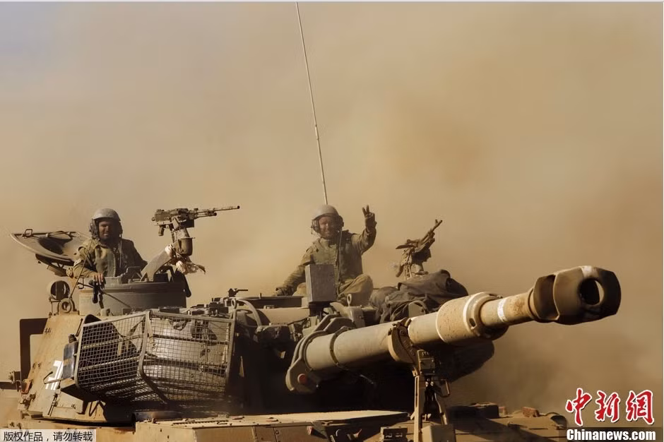 Cuộc diễn tập được thực hiện dưới sự giám sát của Tư lệnh Pháo binh Israel, Thiếu tướng Roei Riftin. Cuộc diễn tập được thực hiện dưới sự giám sát của Tư lệnh Pháo binh Israel, Thiếu tướng Roei Riftin.