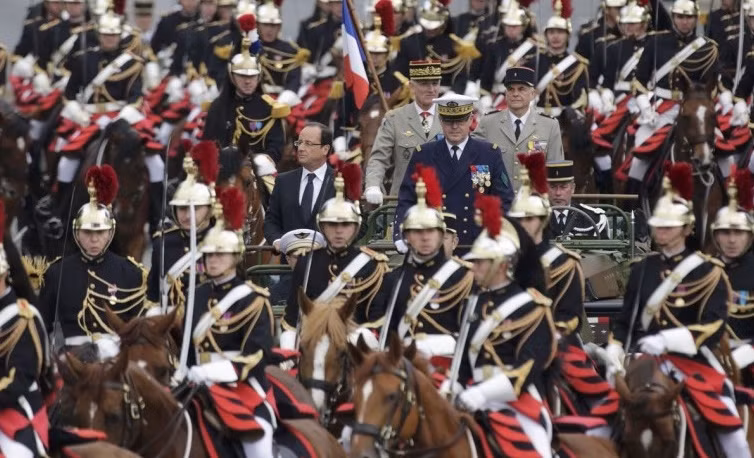 Tổng thống Pháp Francois Hollande có mặt tại buổi duyệt binh.