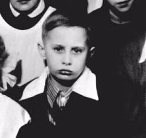 Vladimir sinh ngày 7/10/1952 tại ở Leningrad (nay là St. Petersburg) trong một gia đình bình dân.