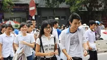 Ngày 9/10, Phó chủ tịch Ủy ban nhân dân thành phố Hà Nội kí quyết định phê duyệt kế hoạch tuyển sinh vào lớp 10 trung học phổ thông năm học 2019 - 2020. (Ảnh minh họa: VTV) Ngày 9/10, Phó chủ tịch Ủy ban nhân dân thành phố Hà Nội kí quyết định phê duyệt kế hoạch tuyển sinh vào lớp 10 trung học phổ thông năm học 2019 - 2020. (Ảnh minh họa: VTV)
