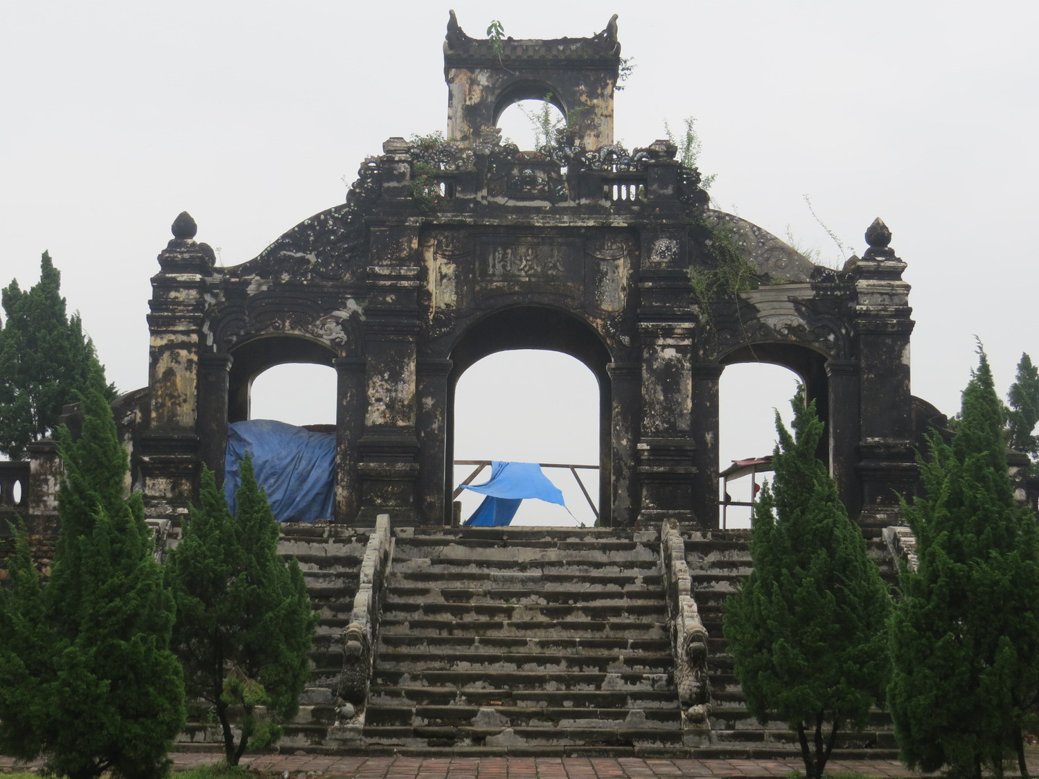 Đại Thành Môn (Văn Thánh Huế), cổng chính dẫn vào khu Văn Miếu. Ảnh: AN