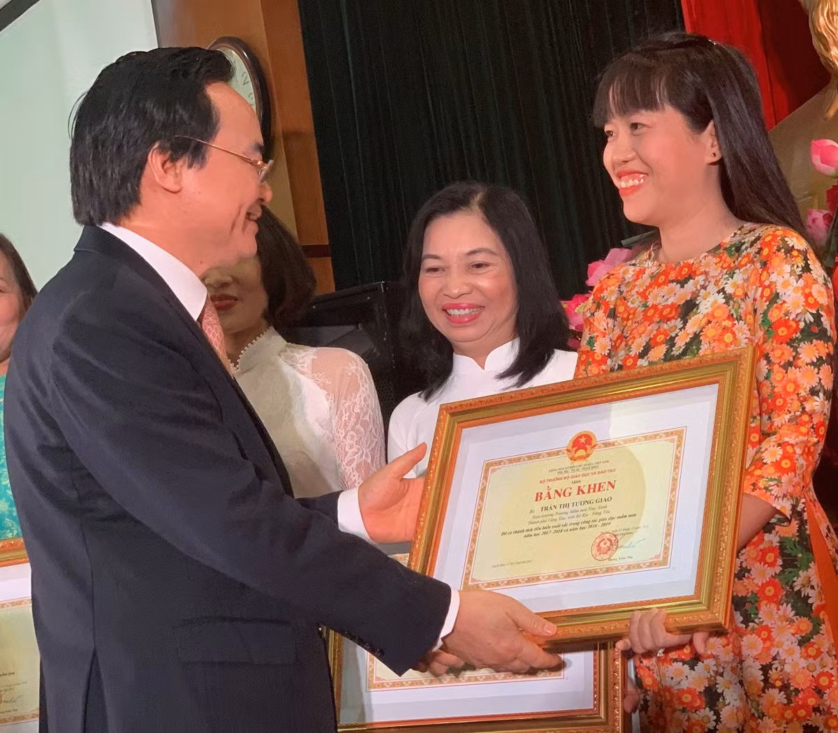 Bộ trưởng biết giáo viên mầm non rất ít cơ hội được đưa con mình đến trường