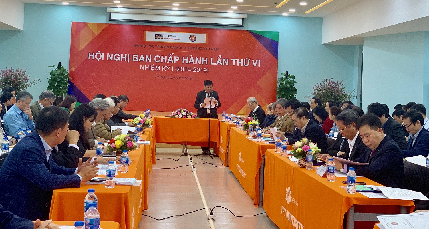 Ngày 3/1/2020, Hiệp hội Các trường đại học, cao đẳng Việt Nam tiến hành Hội nghị Ban Chấp hành lần thứ 6 (nhiệm kỳ 2014-2019) trong đó tổng kết nhiều nội dung quan trọng. (Ảnh: Thùy Linh)