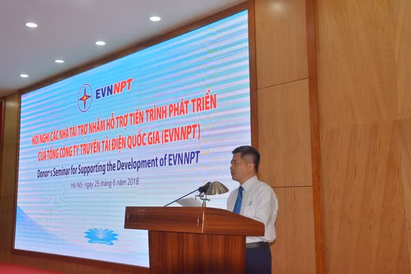 Chủ tịch Hội đồng thành viên EVNNPT - ông Đặng Phan Tường phát biểu tại hội nghị. Chủ tịch Hội đồng thành viên EVNNPT - ông Đặng Phan Tường phát biểu tại hội nghị.