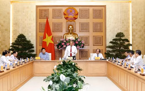 Phó Thủ tướng Thường trực Trương Hòa Bình: "Chúng ta cứ nói trải thảm kêu gọi đầu tư nhưng có những thủ tục đến vài năm làm nhà đầu tư nản lòng". ảnh: VGP.