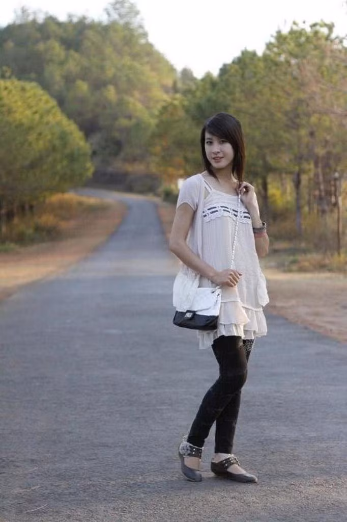 Hồng Thương luôn muốn mang lại tiếng cười cho những người ở bên cạnh...