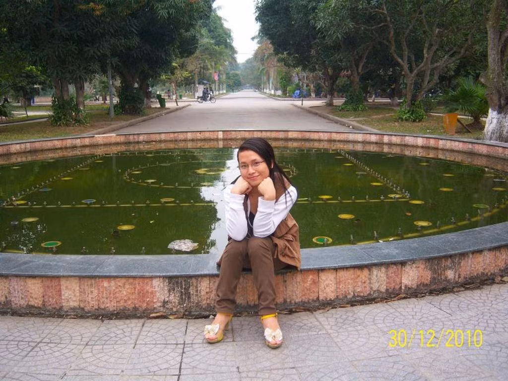Vân là người hay cười, thích nghe nhạc, đọc báo điện tử, và du lịch. Cô luôn mong muốn ngôi nhà nhỏ của mình sau này thật đẹp và hạnh phúc.