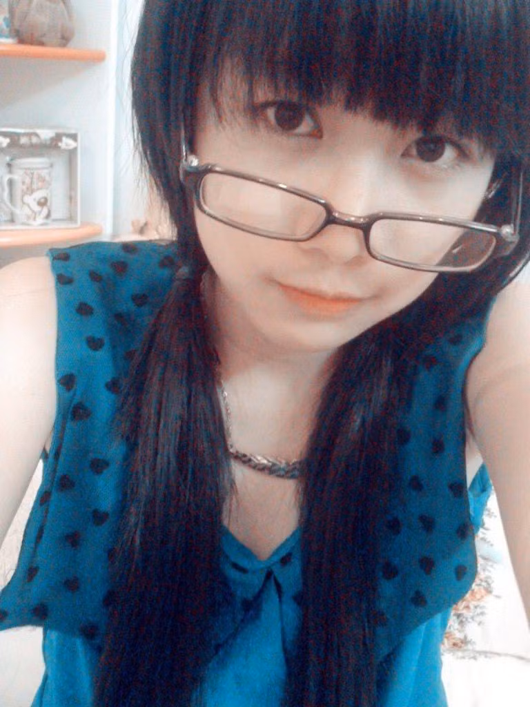 Kỳ Duyên là một người rất vui tính , hòa đồng , vui vẻ.