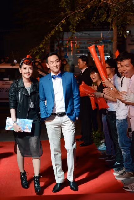 Hotgirl Chi Pu sánh đôi cùng ca sĩ Hứa Vĩ Văn
